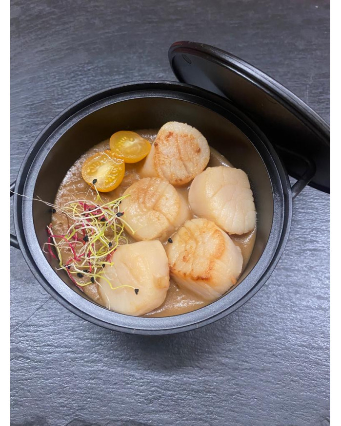 COCOTTE NOIX DE ST JACQUES RISOTTO CARNAROLI JUS CORSE AU ROMARIN