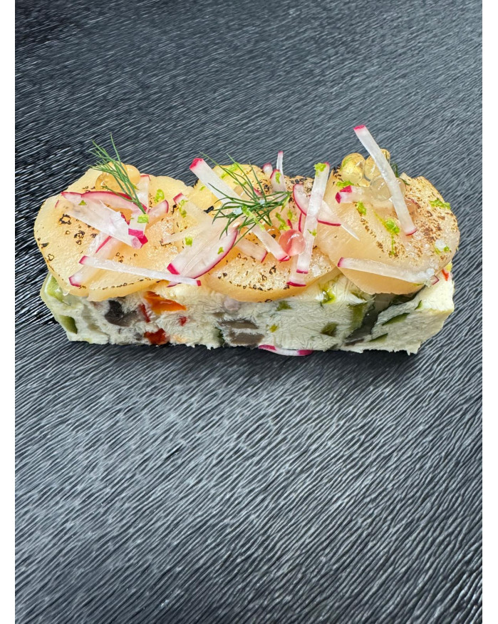 ST JACQUES EN 2 TEXTURES MOUSSELINE DE ST JACQUES ET ST JACQUES CUITES A LA FLAMME VINAIGRETTE AU CITRON VERT